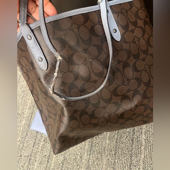 ‼️COACH REHAB bag- AS IS‼️ Reversible Tote Sign. Canvas w/ Flag, style# F25949. - Picture 3 of 8